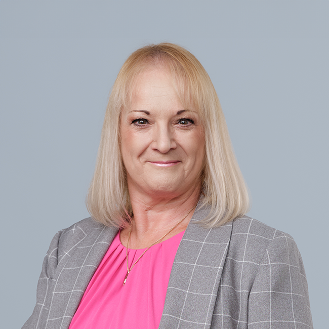 Susan Adams Headshot