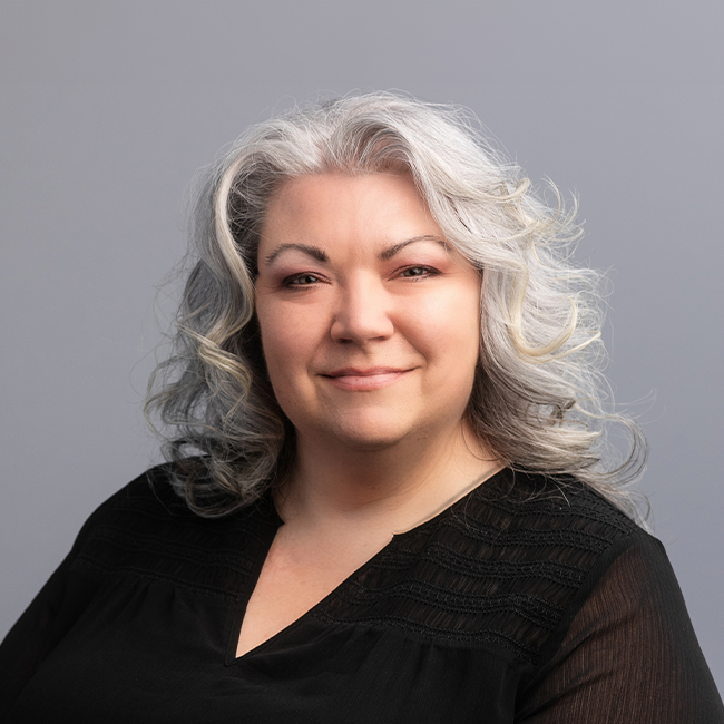 Tracy Stewart Headshot